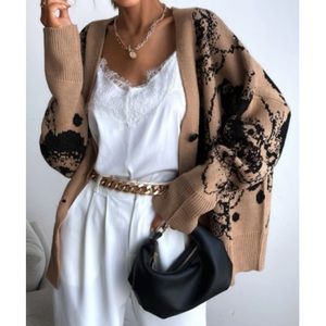 Cozy graphic detail button cardigan